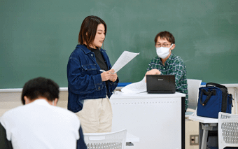 ゼミでは社会人としてのマナーも学びます!