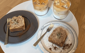 友達とカフェ巡りにはまっています!