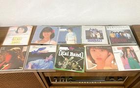 レコードショップを巡り昔のレコードを探す時間も楽しいです!