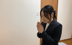 アルバイトは「納棺師補助」の仕事に挑戦!