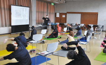 高齢者向けストレッチング教室を開催